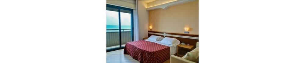 Hotel Europa Beach Village Giulianova Extérieur photo