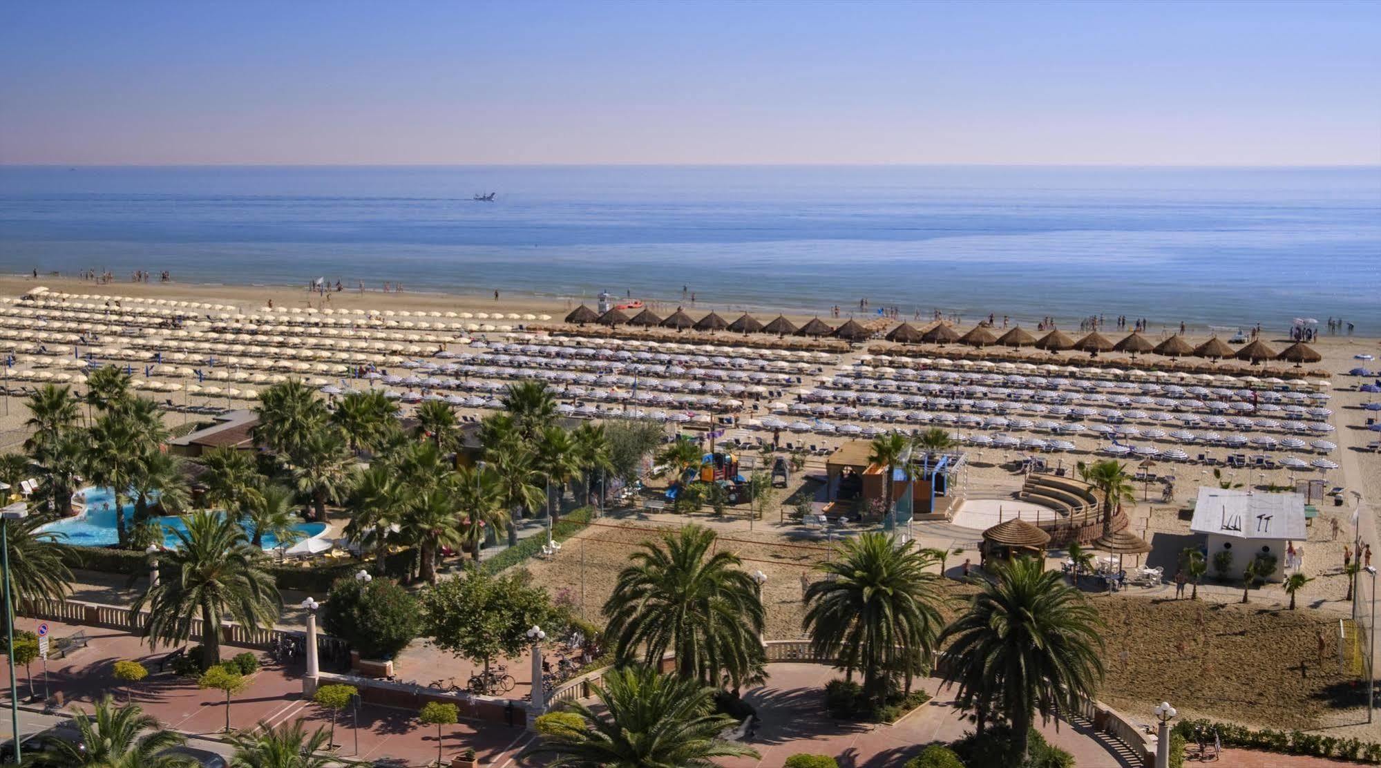 Hotel Europa Beach Village Giulianova Extérieur photo