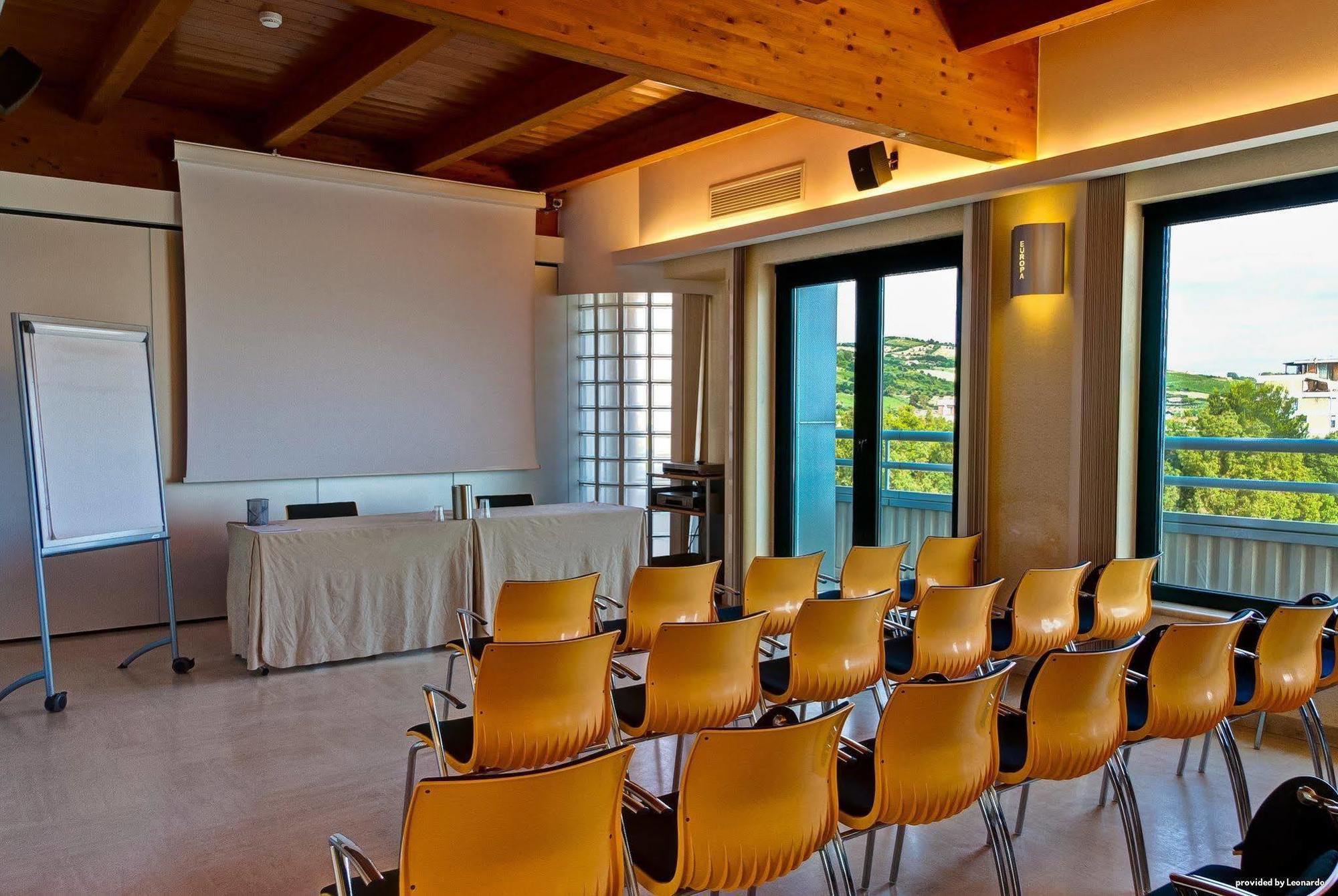 Hotel Europa Beach Village Giulianova Extérieur photo