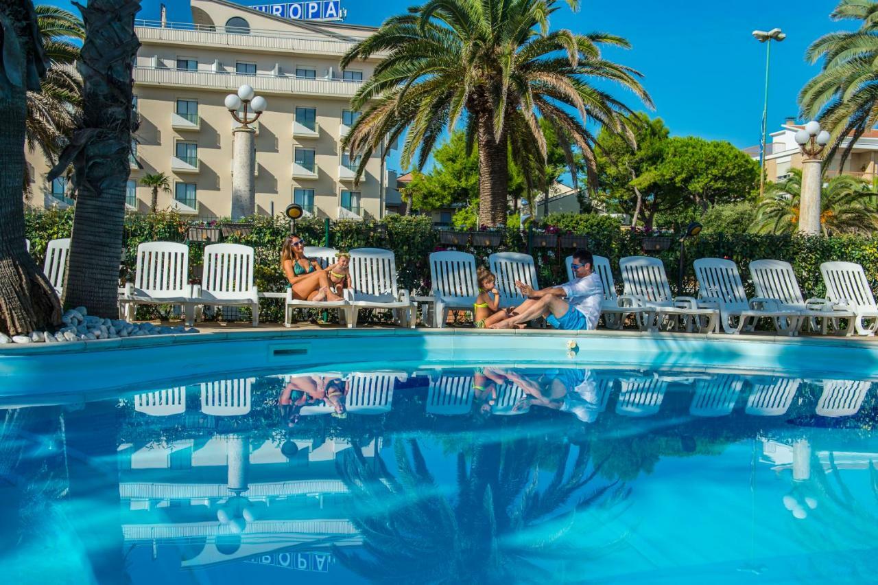 Hotel Europa Beach Village Giulianova Extérieur photo
