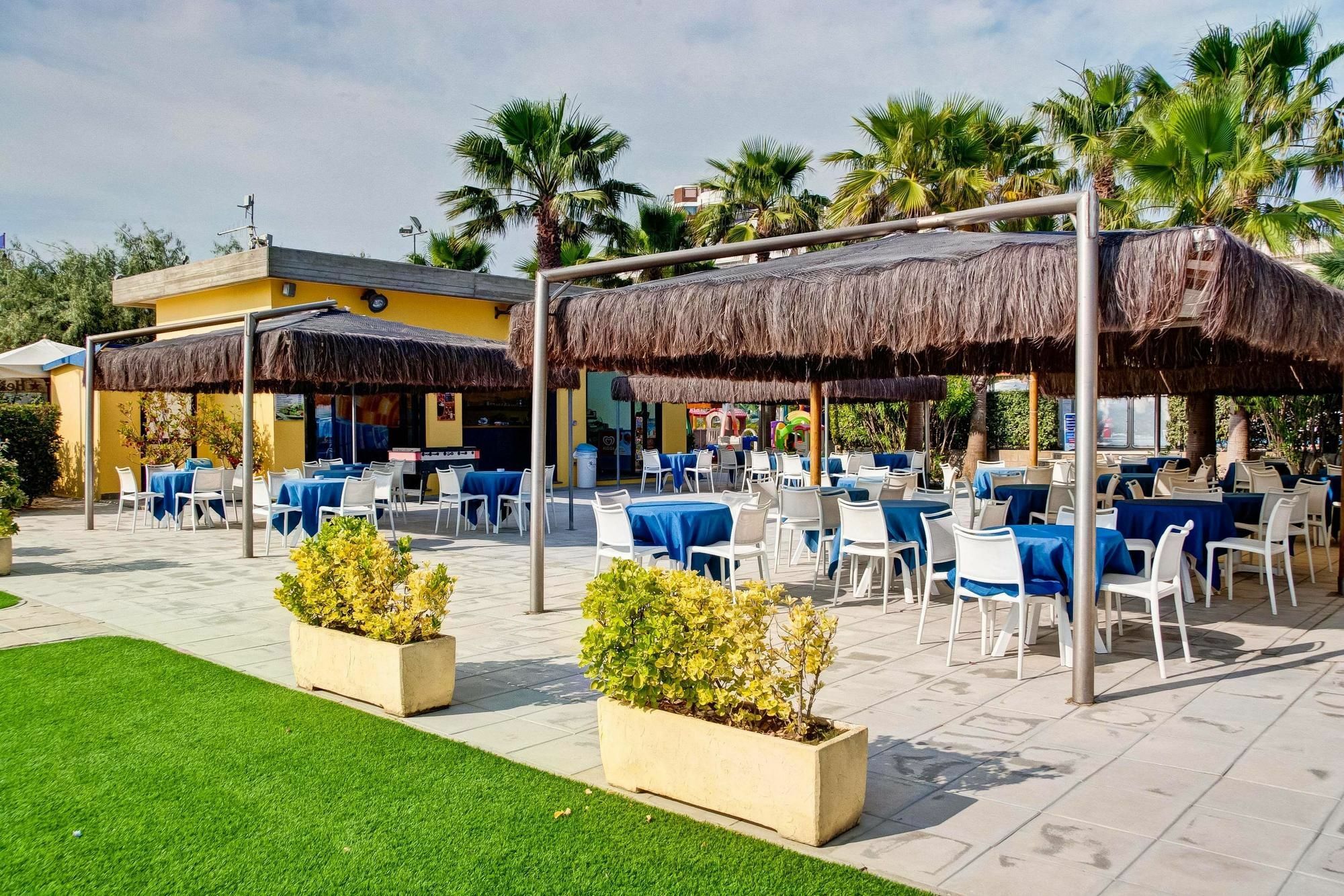 Hotel Europa Beach Village Giulianova Extérieur photo