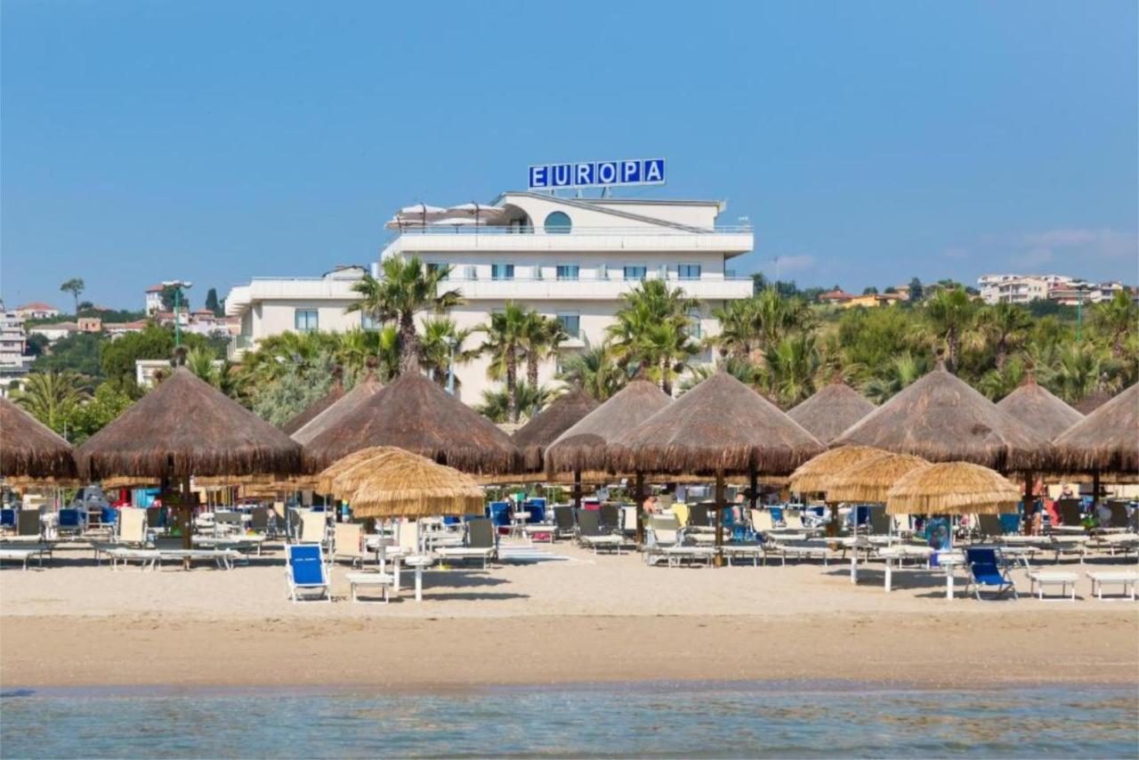 Hotel Europa Beach Village Giulianova Extérieur photo